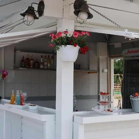 Grande Glamping Hotell Biograd Na Moru Exteriör bild
