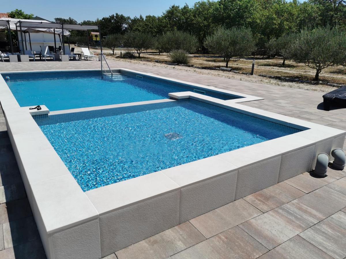 Grande Glamping Hotell Biograd Na Moru Exteriör bild