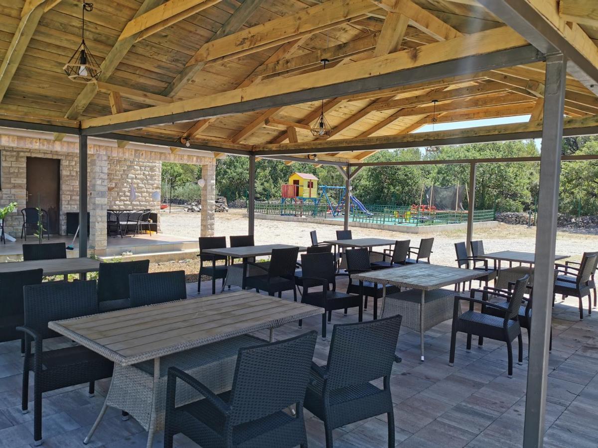 Grande Glamping Hotell Biograd Na Moru Exteriör bild