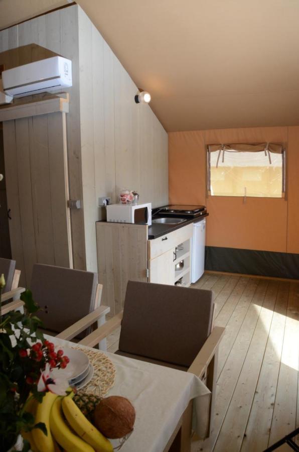 Grande Glamping Hotell Biograd Na Moru Exteriör bild