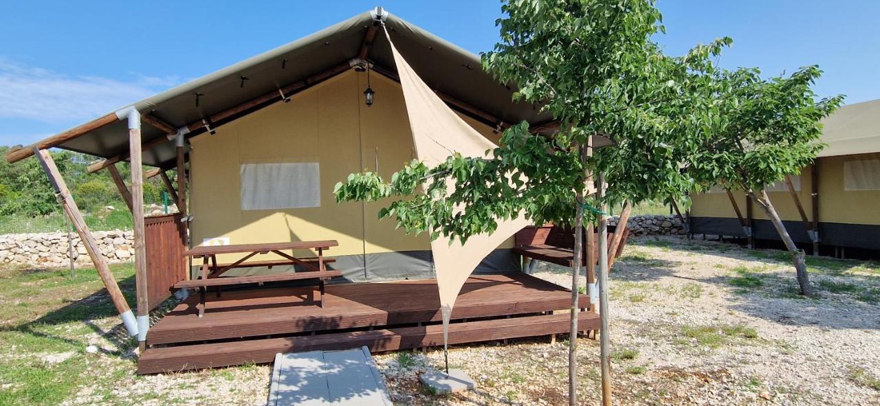 Grande Glamping Hotell Biograd Na Moru Exteriör bild