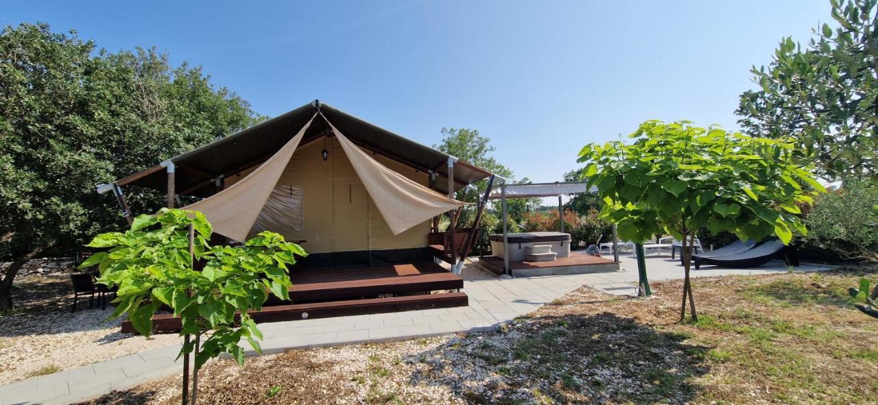 Grande Glamping Hotell Biograd Na Moru Exteriör bild