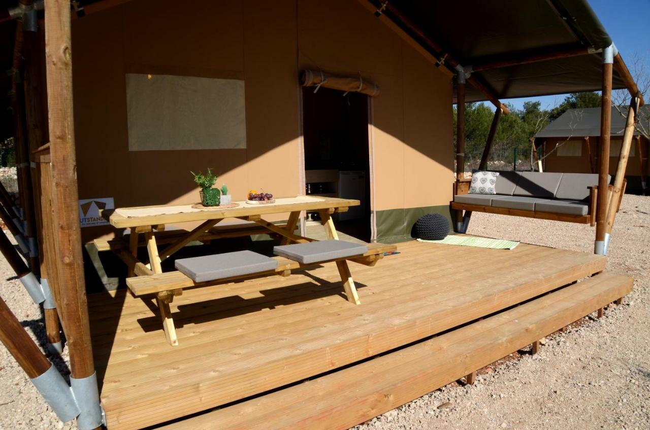 Grande Glamping Hotell Biograd Na Moru Exteriör bild
